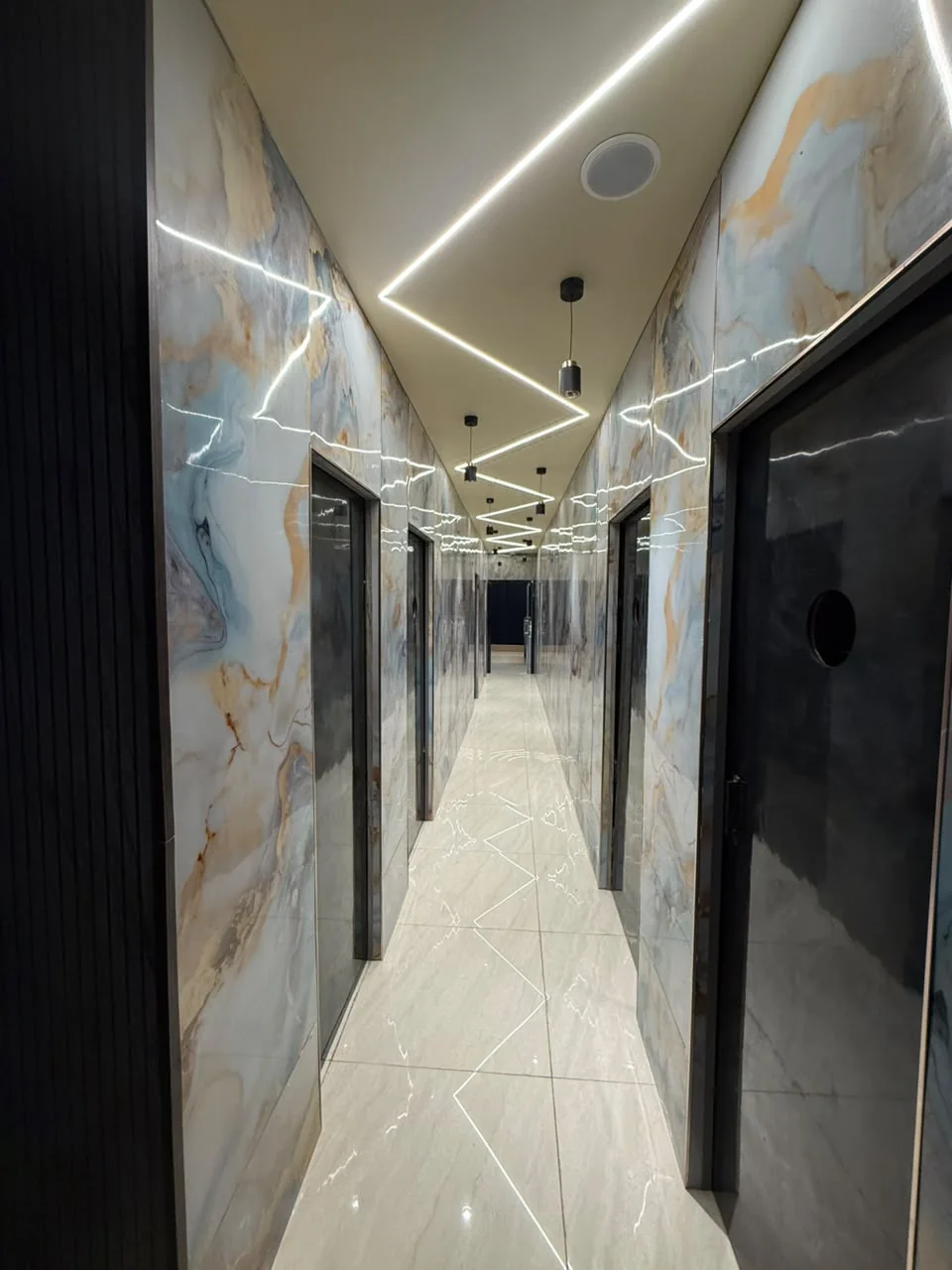The way in at Splendora Wellness Spa